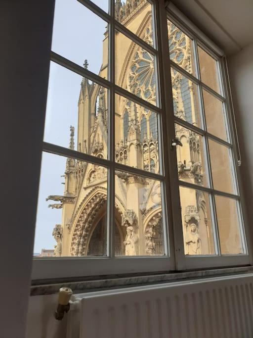 En Plein Coeur De Avec Vue Exceptionnelle Sur La Cathedrale 2 Personnes, 1 Chambre Appartement *